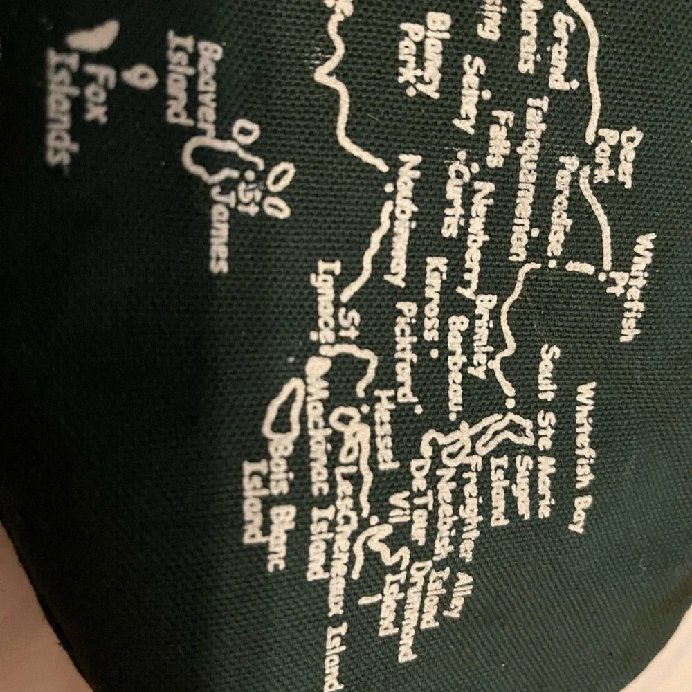 COPY - The Professional Michigan Oven Mitt